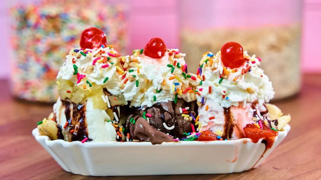 From Crunchy to Gooey: The Ultimate Ice Cream Topping Guide